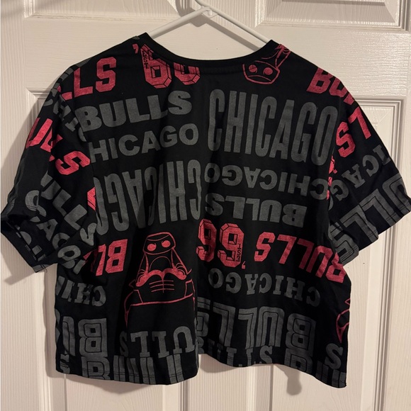 Chicago Bulls cropped t-shirt XXL Women’s - Picture 2 of 5